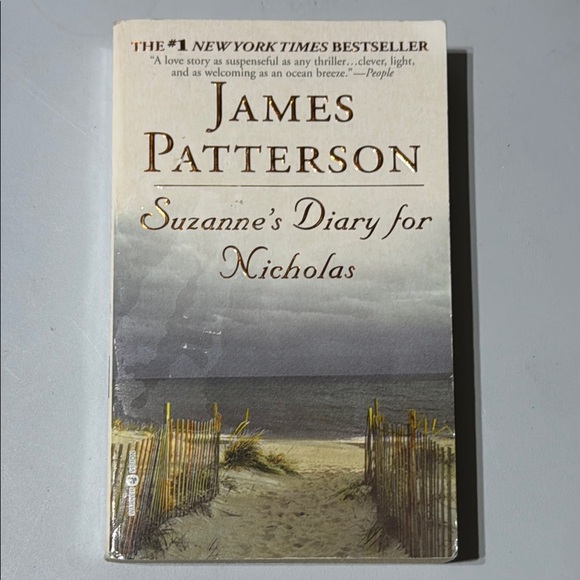 Paper back | book | Suzanne's Diary for Nicholas by James Patterson - Picture 1 of 6